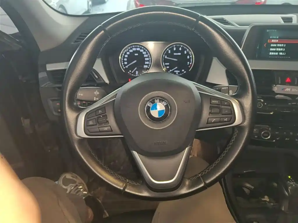 BMW X1 2019 sDrive18Li Fashion Model фото 11