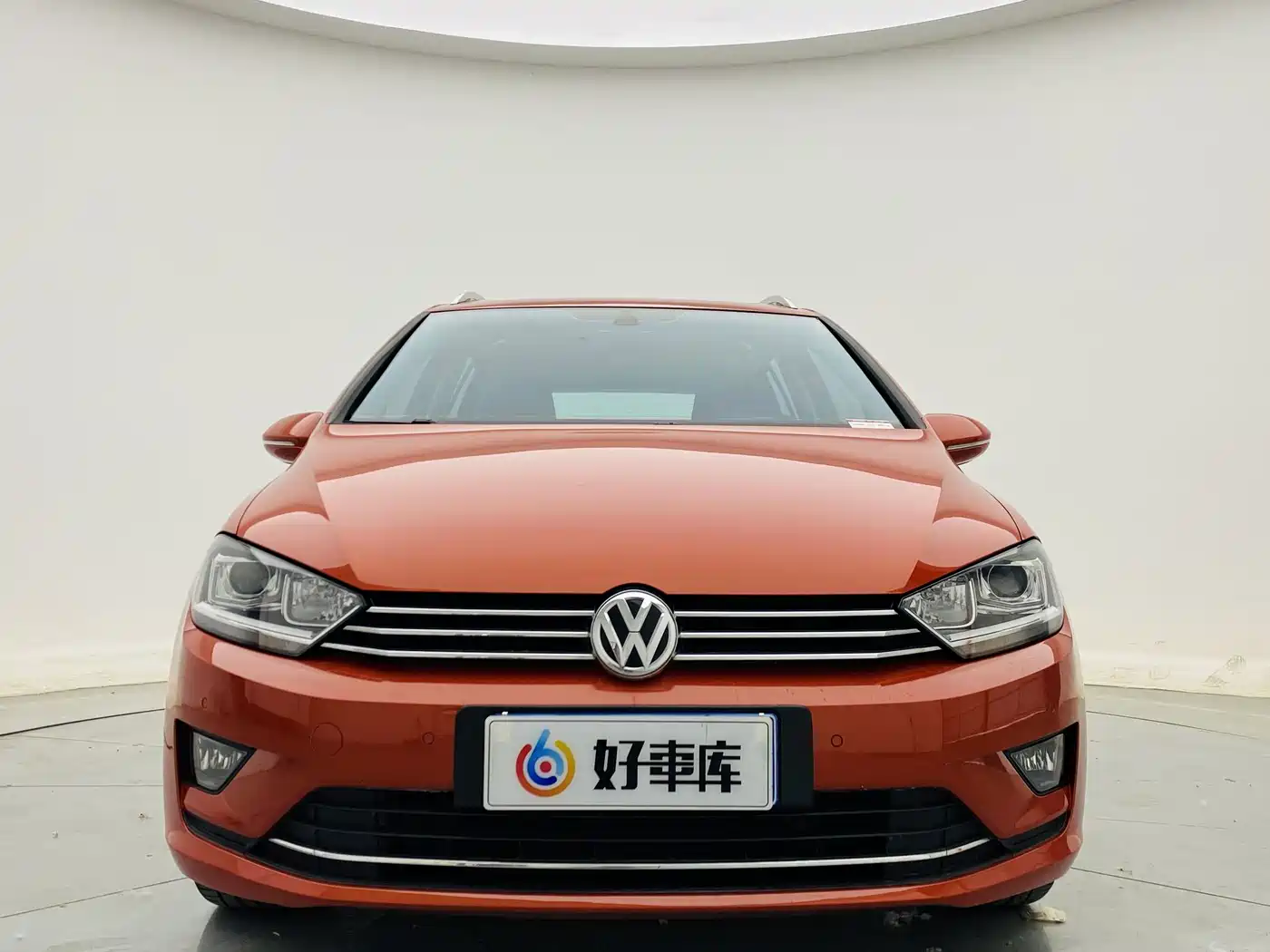 Volkswagen Golf Sportsvan 2016 230TSI Automatic Luxury фото 2