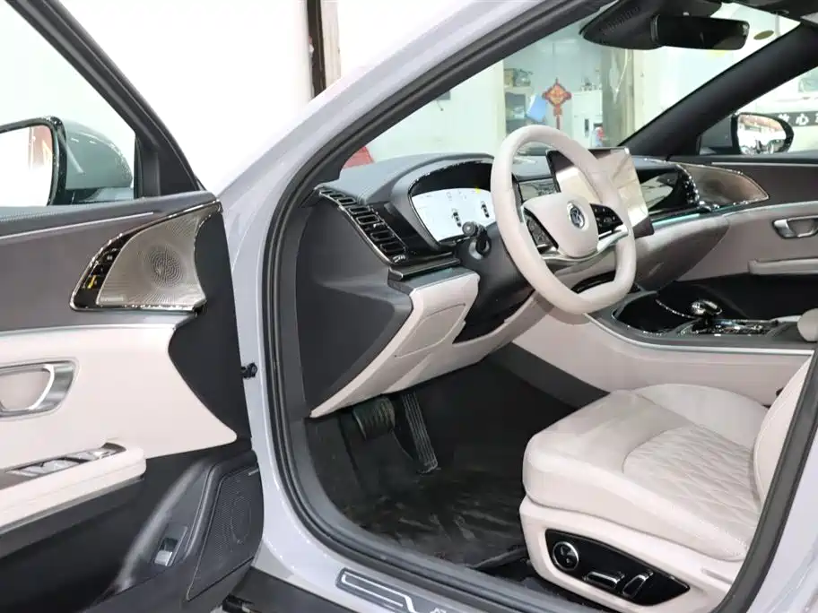 BYD HAN