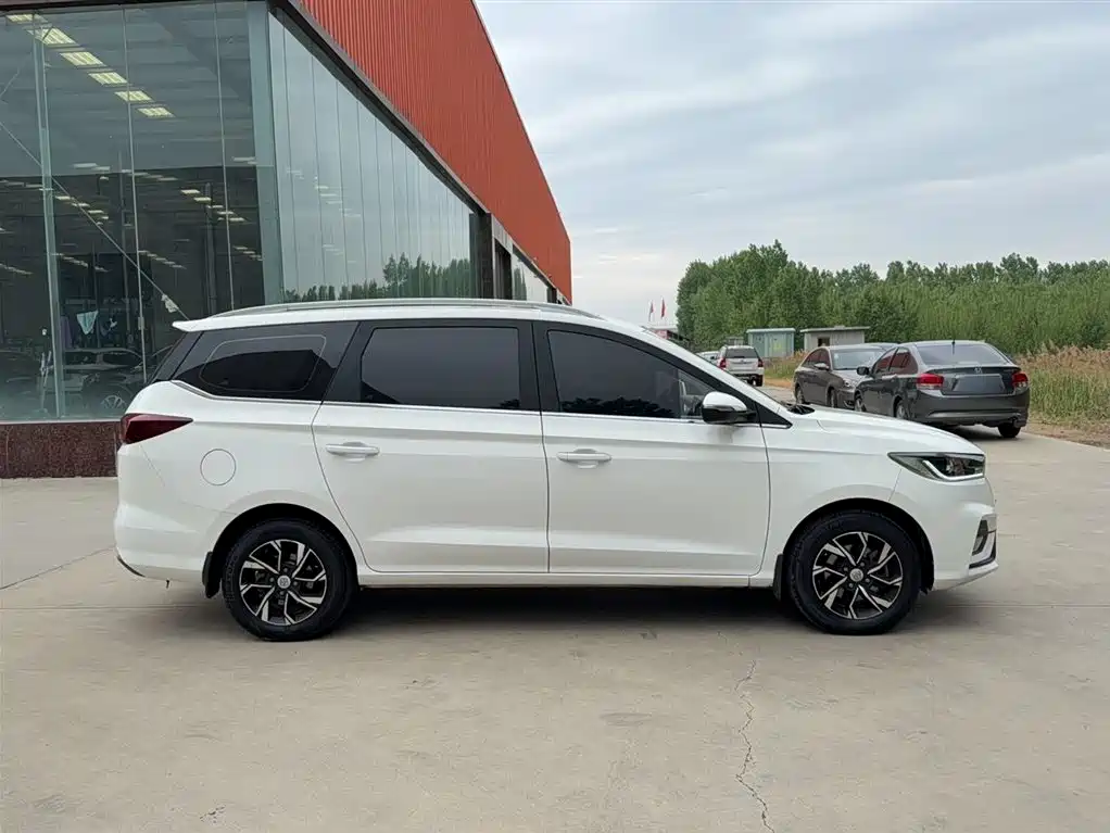 Baojun 360 2019 2018 1.5L Automatic Luxury (China V)