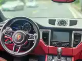 Photo 11 - Porsche Macan