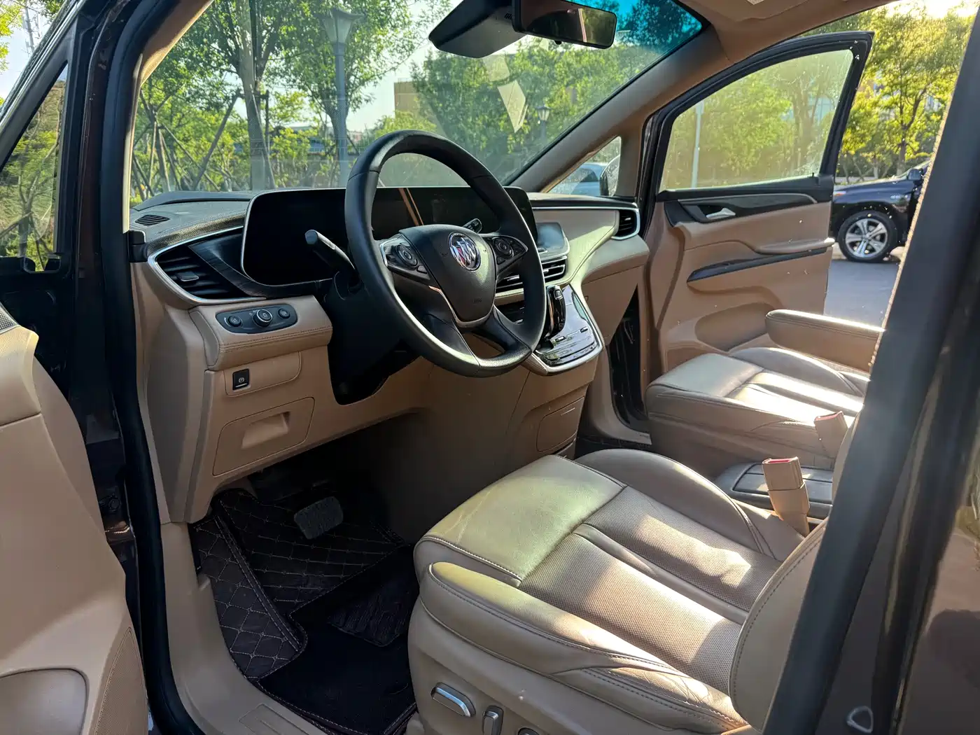 Buick GL8 2021 ES Landlord 653T Luxury фото 8