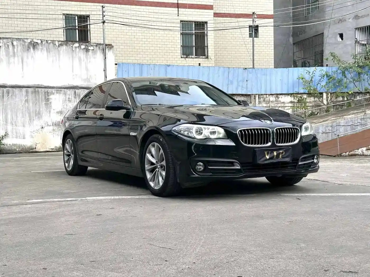 Фото 3 - BMW 5 Series
