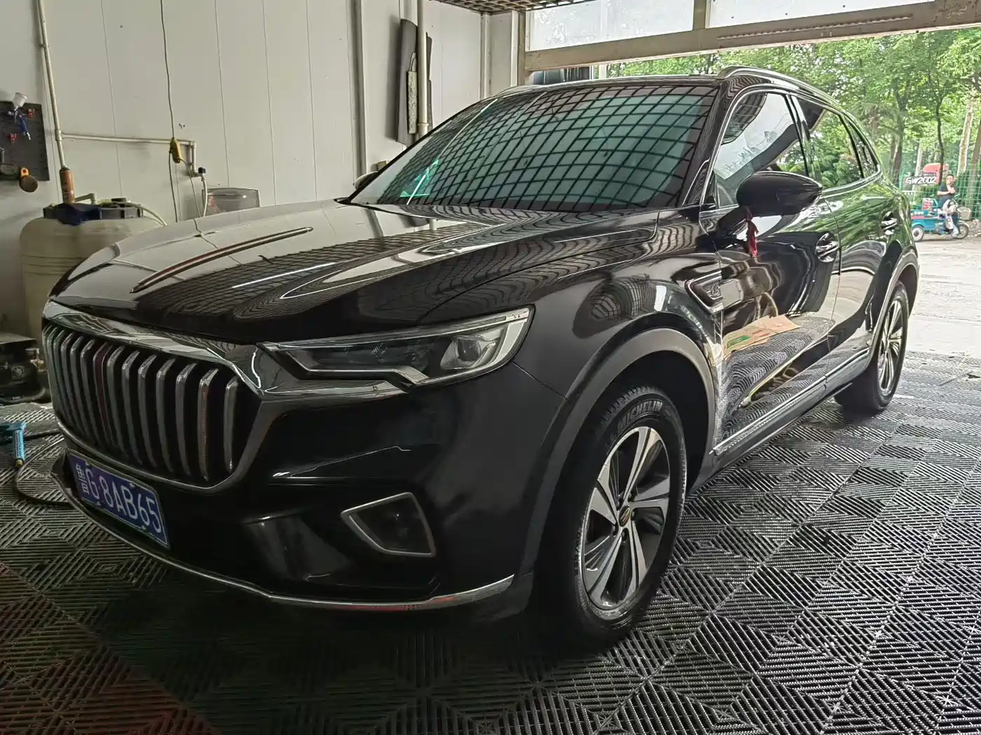 Hongqi HS5 2022 2.0T Smart Connect Premium Edition