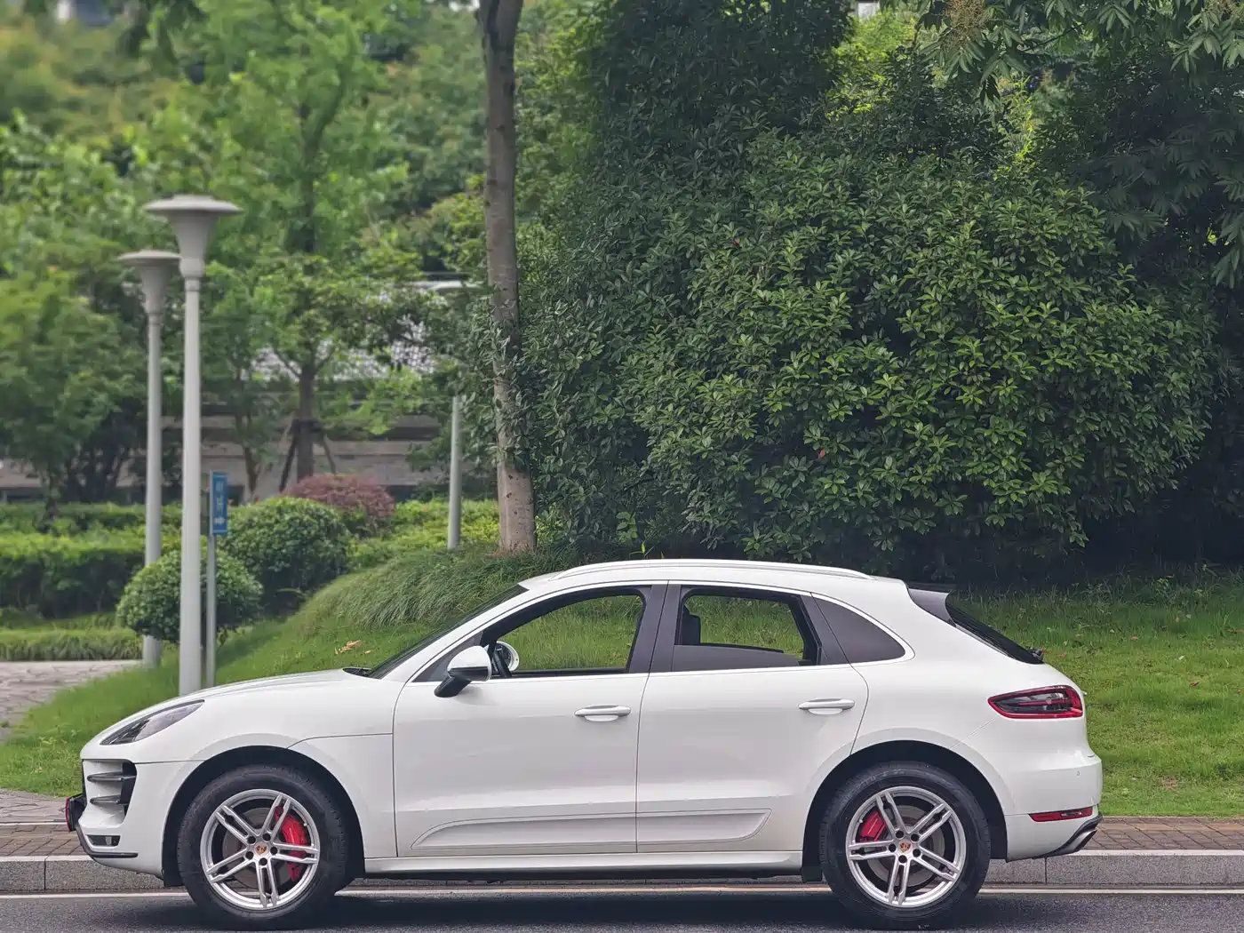Фото 3 - Porsche Macan