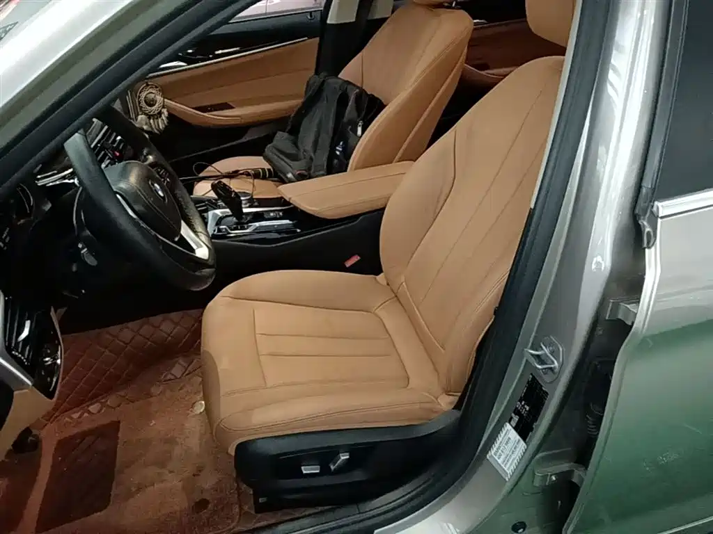 BMW 5 Series 2018 528Li Launch Special Edition фото 15