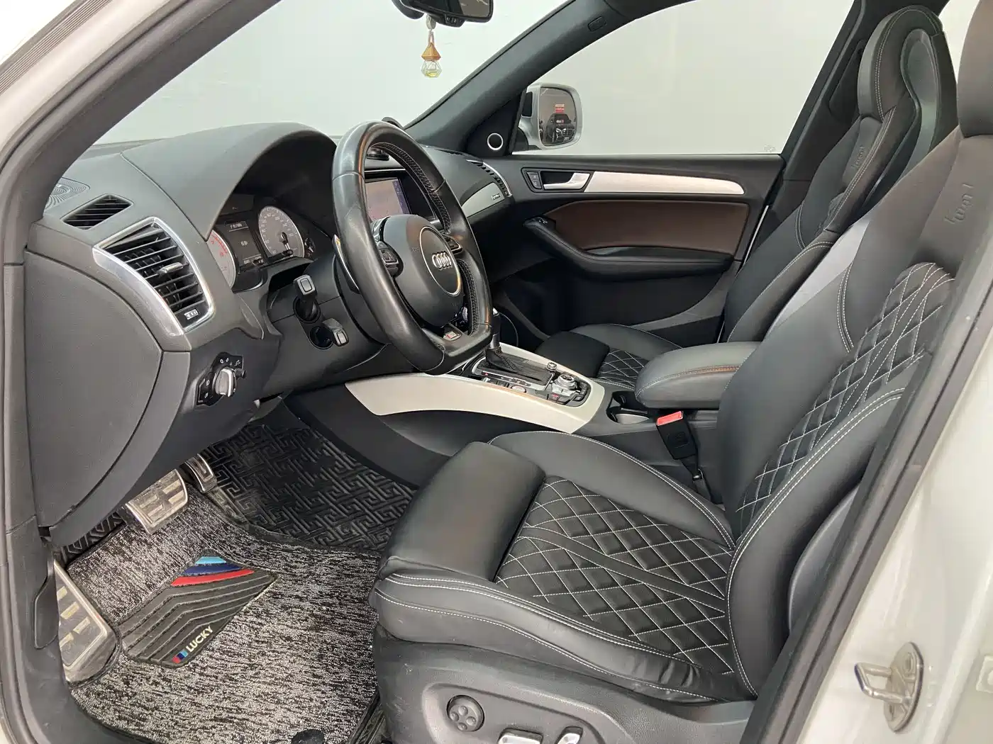Audi SQ5 2014 SQ5 3.0 TFSI quattro фото 9