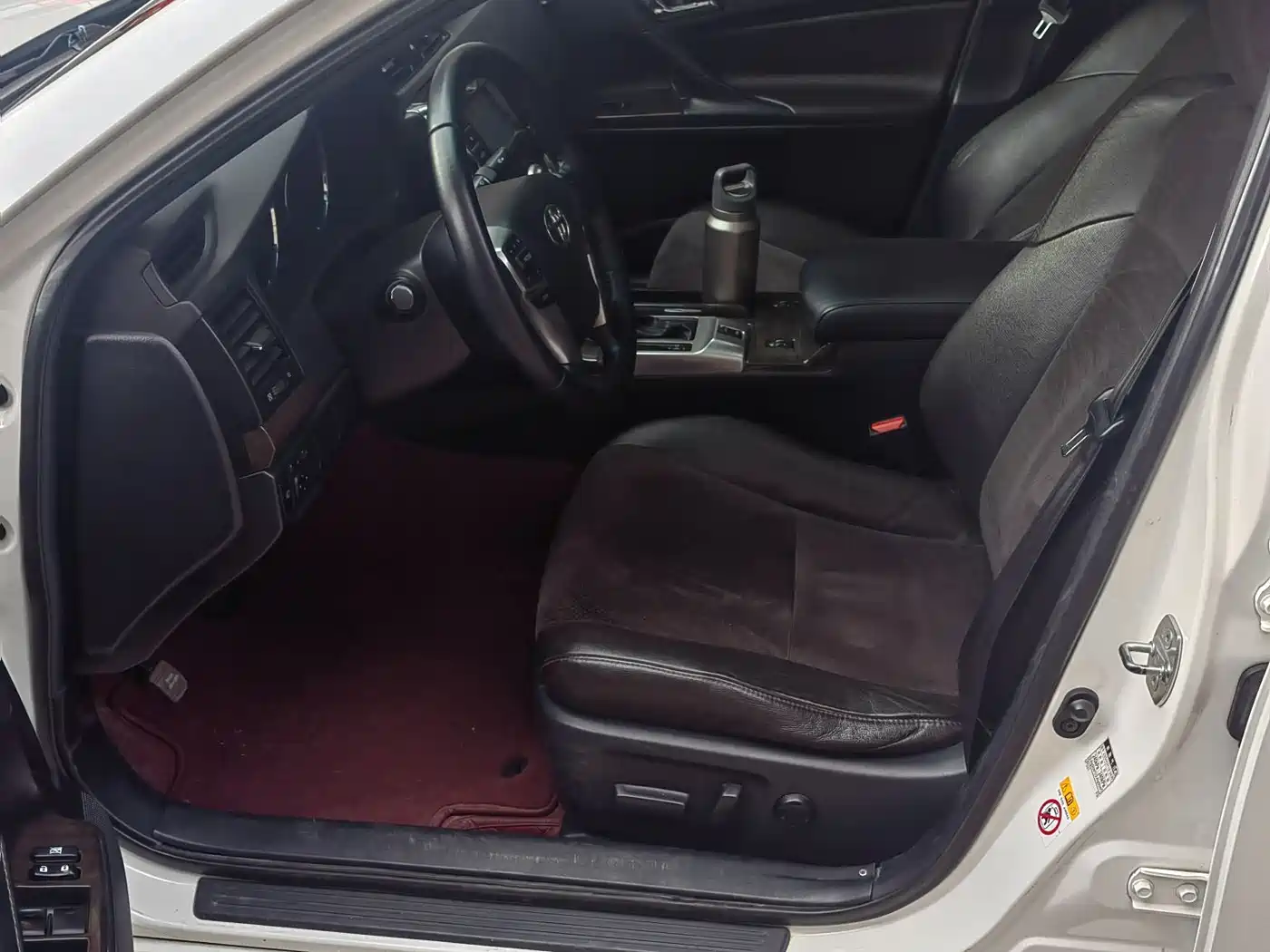 Toyota Reiz 2013 2.5V Premium Edition фото 8