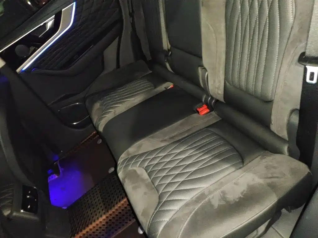 Hongqi HS5 2022 2.0T Smart Connect Flagship AWD Edition фото 17
