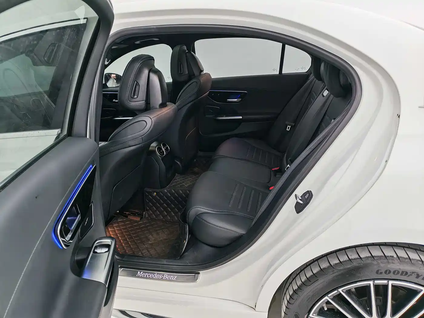 Mercedes-Benz C-Class 2023 Facelift II C 260 L Sport Edition фото 9