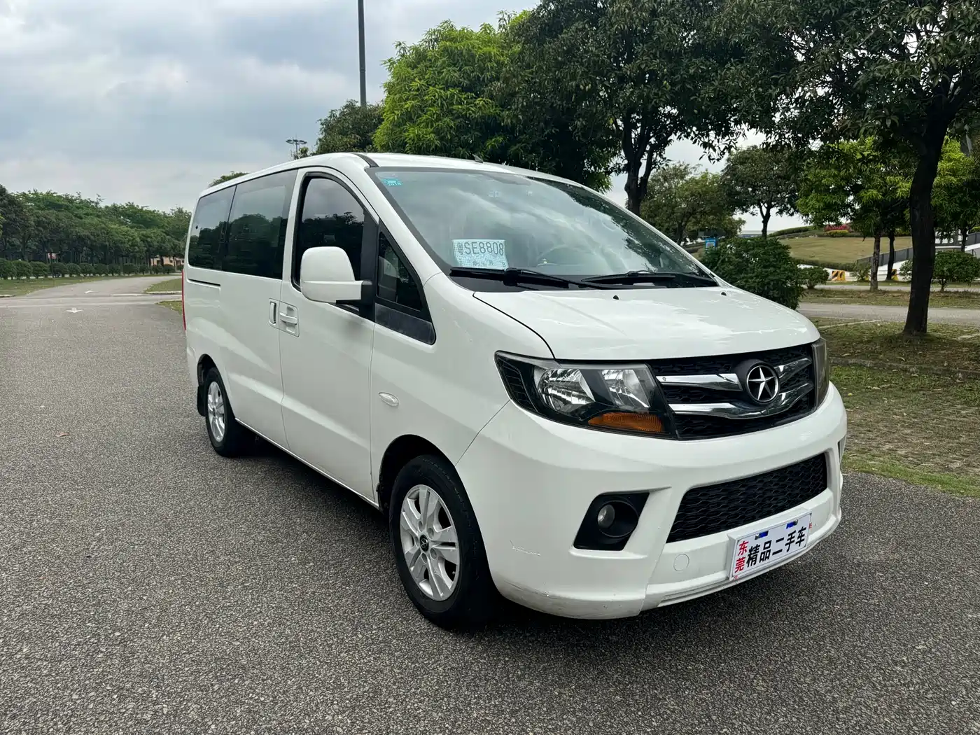 JAC Refine M3 2016 2015 Maker Edition 1.6L Luxury Smart
