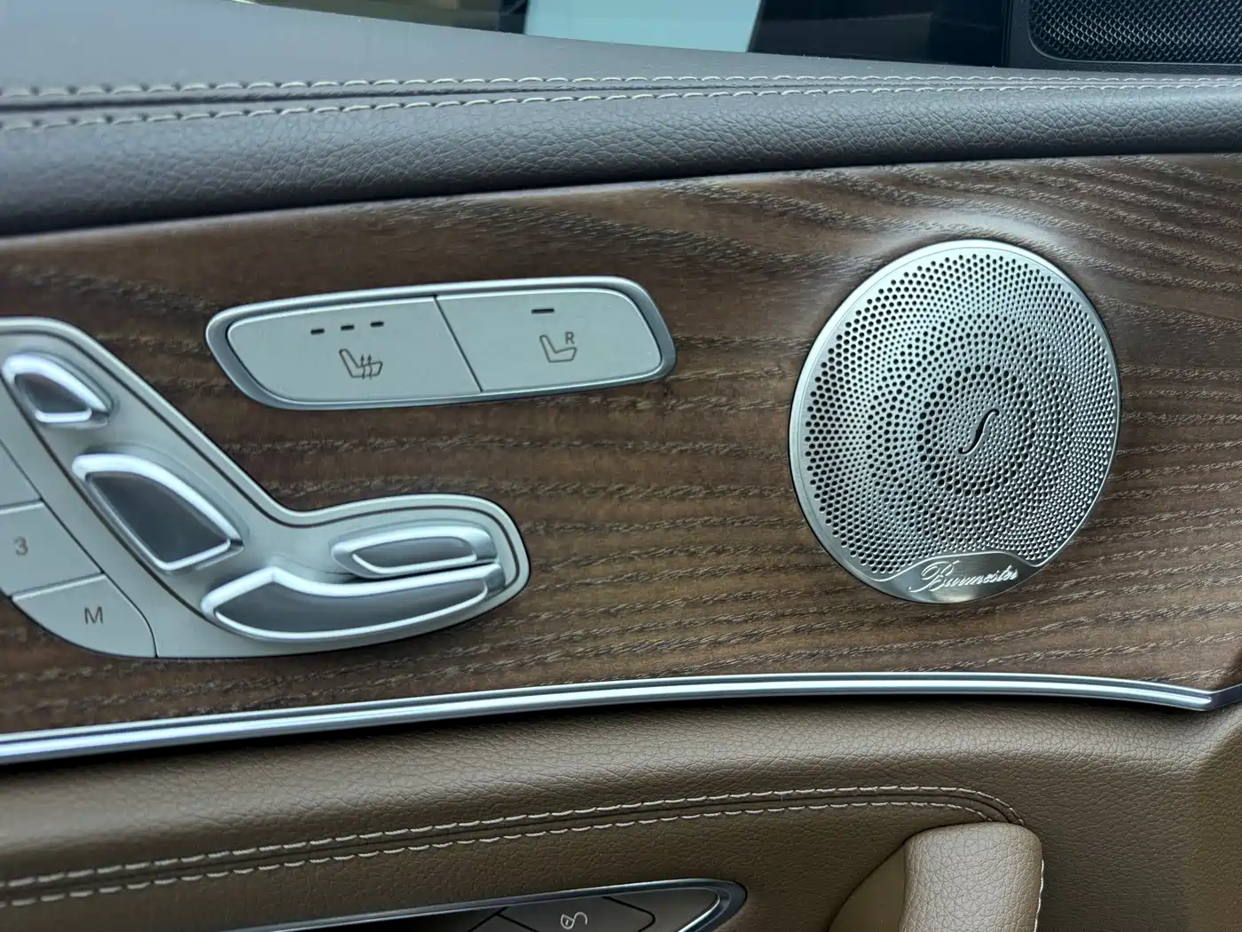 Mercedes-Benz E-Class 2023 Facelift E 300 L Luxury фото 4
