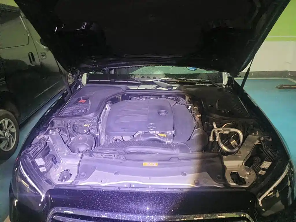 Mercedes-Benz E-Class, миниатюра 3
