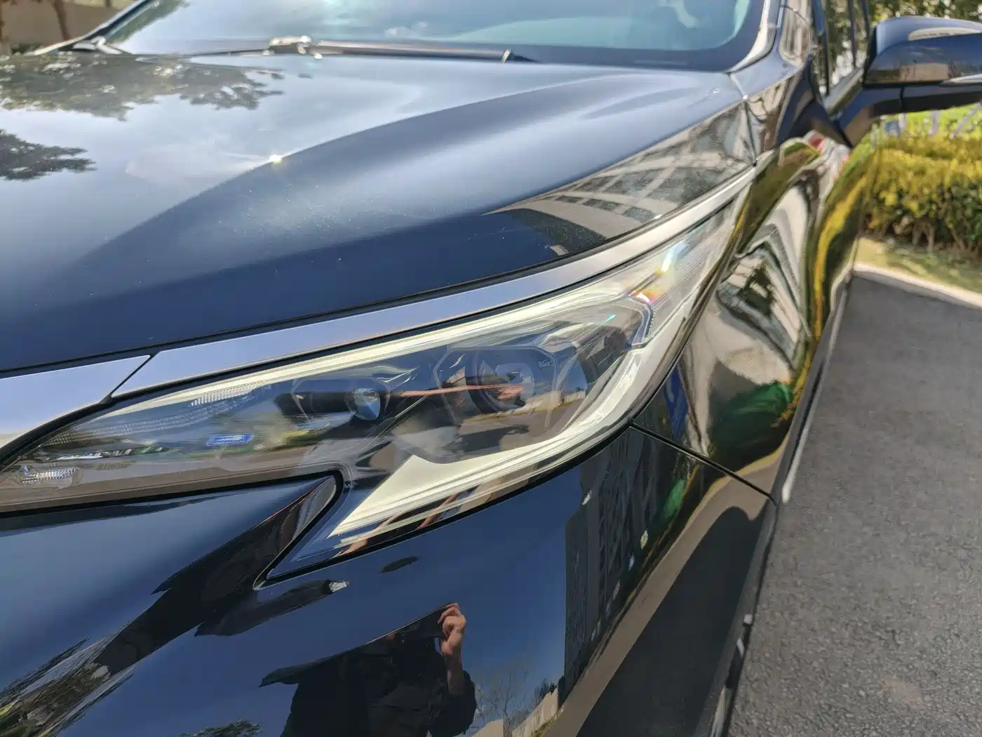 Toyota Granvia 2023 2.5L Hybrid VIP Edition фото 32