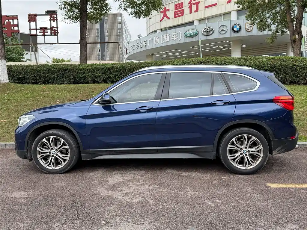 BMW X1 2019 sDrive20Li Leading Model фото 3