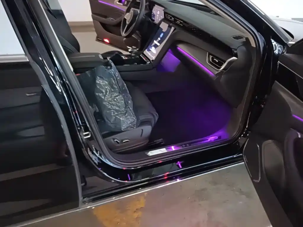 Hongqi H5 2026 2023 2.0T Auto Smart Connect Flag Comfort