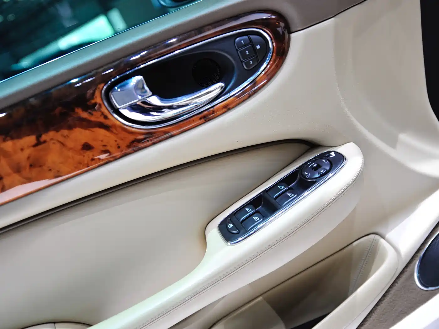 Jaguar XJ 2007 Model XJ6L 3.0 Royal Long Wheelbase фото 18