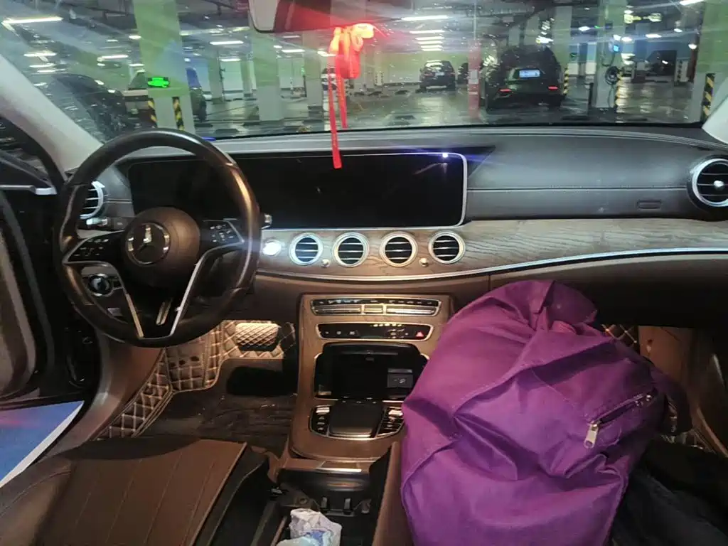 Mercedes-Benz E-Class, миниатюра 12