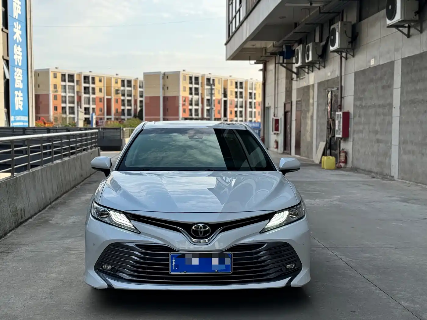 Toyota Camry 2018 2.0G Luxury Edition фото 2