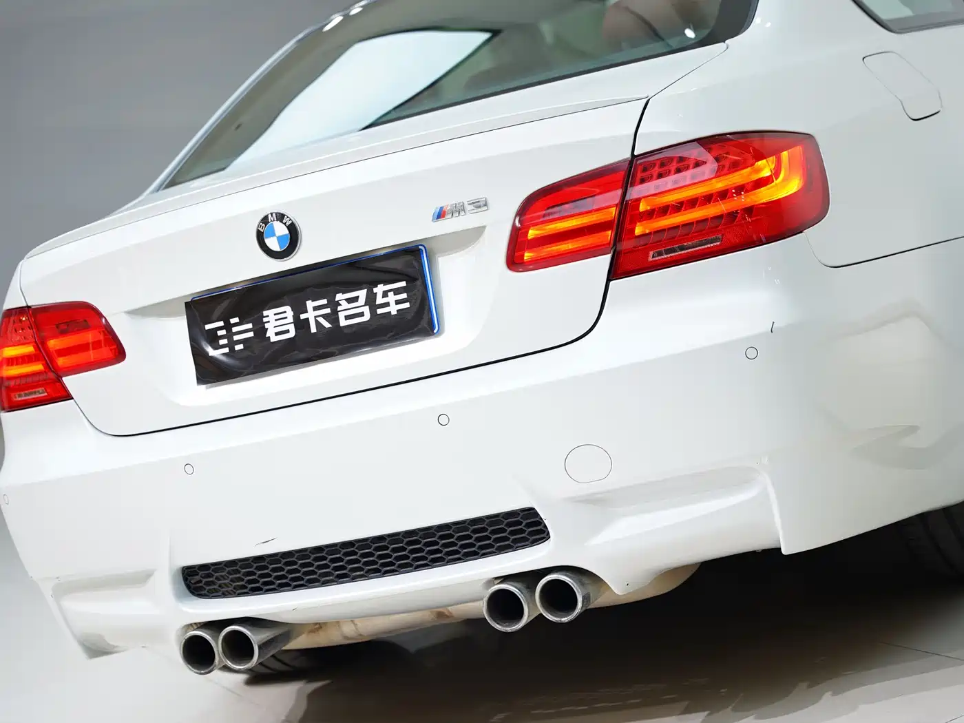 BMW M3 2011 M3 Coupe Carbon Fiber Roof Edition фото 9