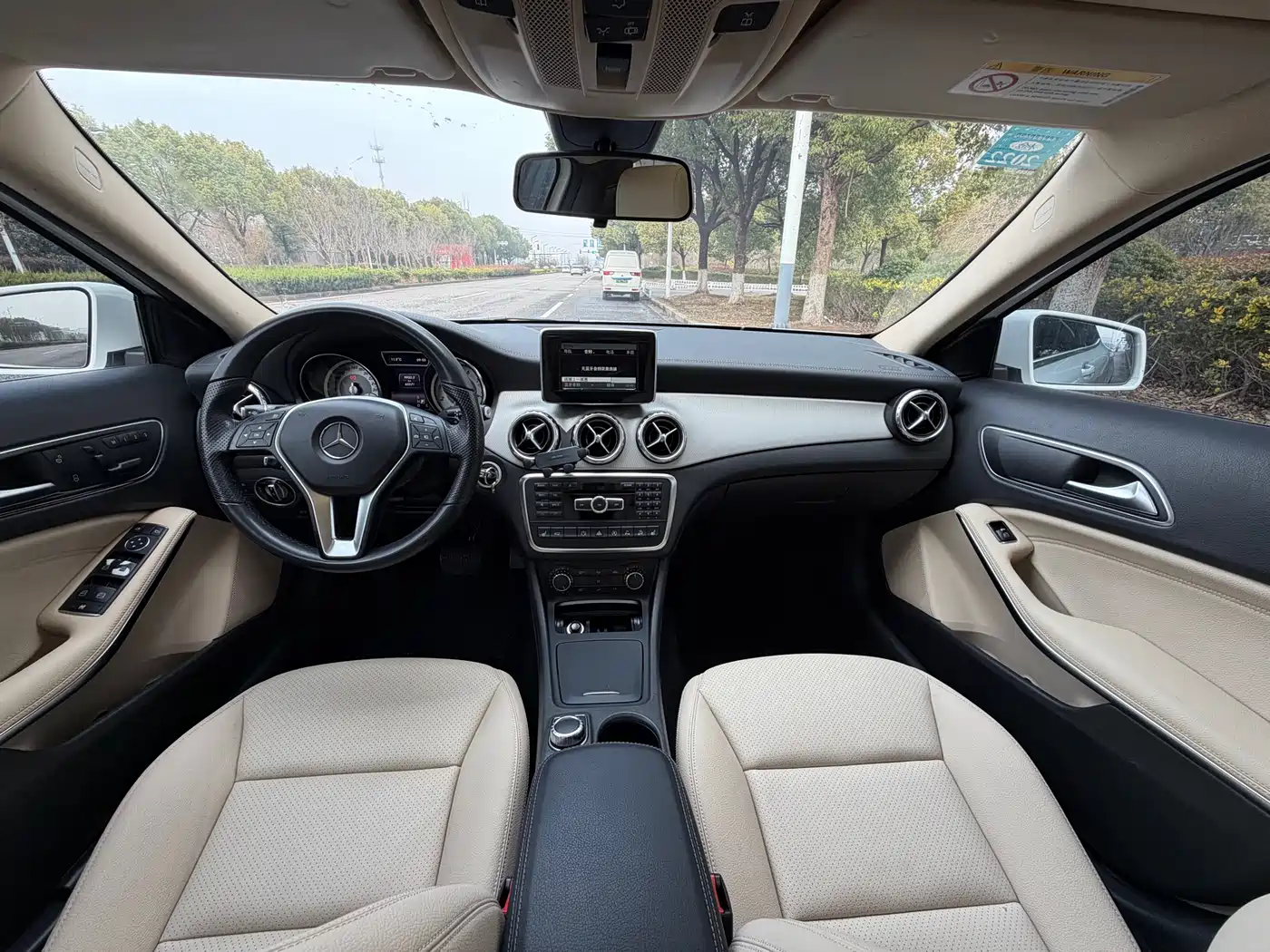 Mercedes-Benz GLA 2016 GLA 220 4MATIC Fashion фото 7