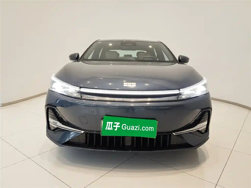 Geely Galaxy Galaxy A7 2025 EM-i 150km Explorer+ Edition фото 3