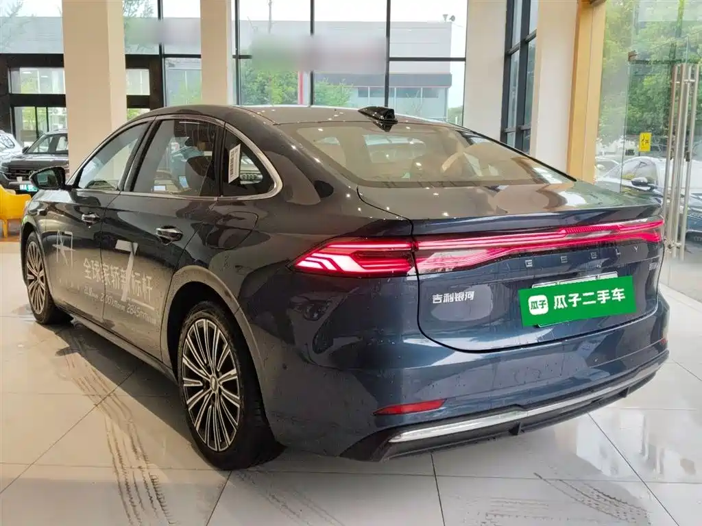Geely Galaxy Galaxy A7 2025 EM-i 150km Explorer+ Edition фото 23