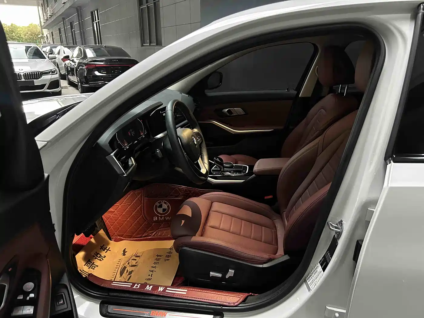 BMW 3 Series 2021 320i Sport Package фото 10
