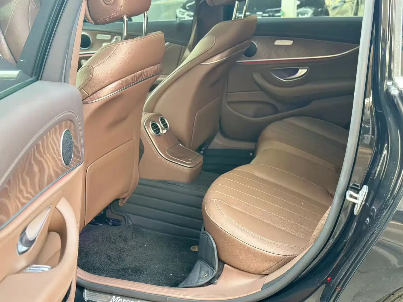 Mercedes-Benz E-Class 2021 E 300 L Fashion фото 6