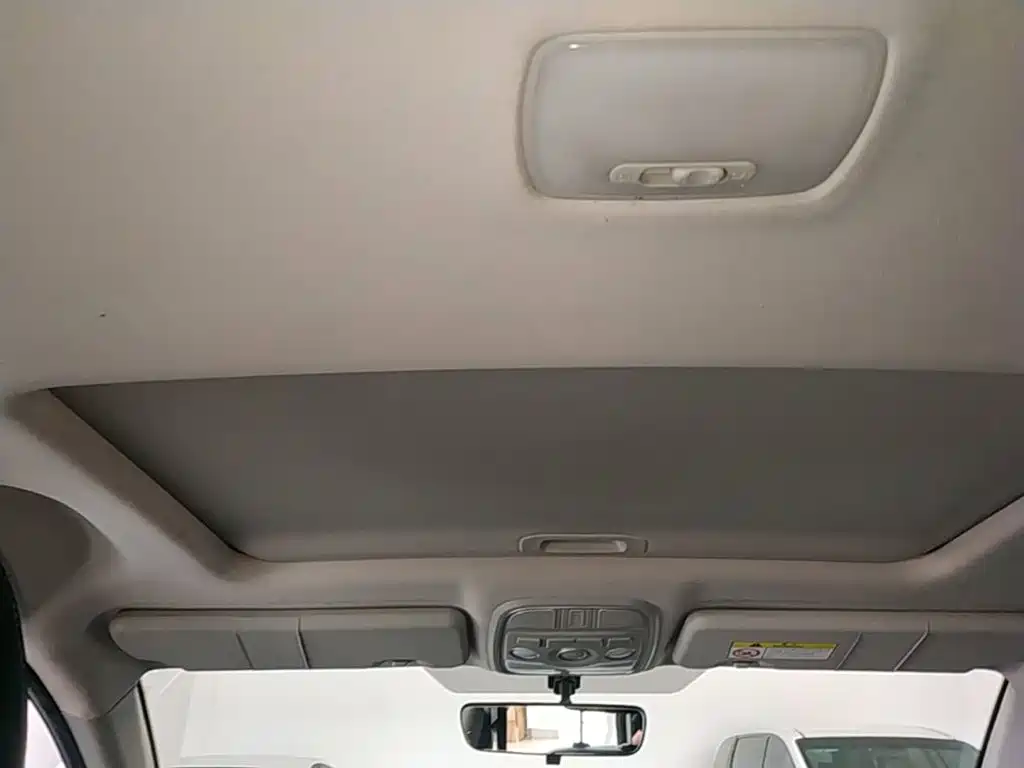 Photo 18 - Haval M6