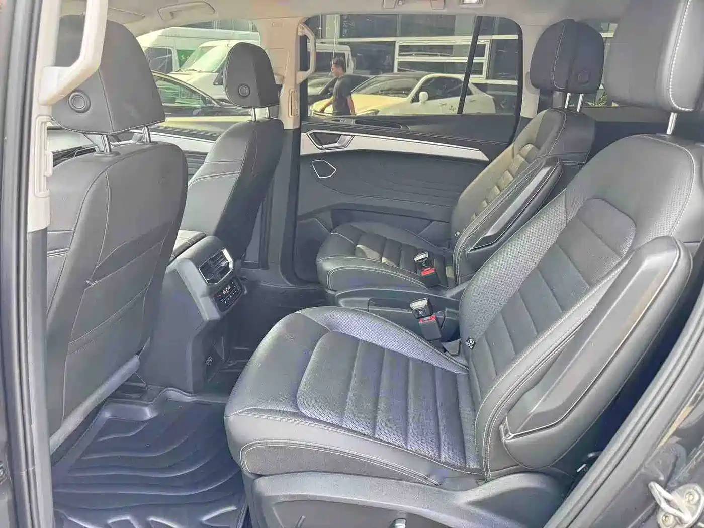 Volkswagen Talagon 2023 Facelift 380TSI 4WD Luxury Premium Pro Edition 6-Seater фото 5