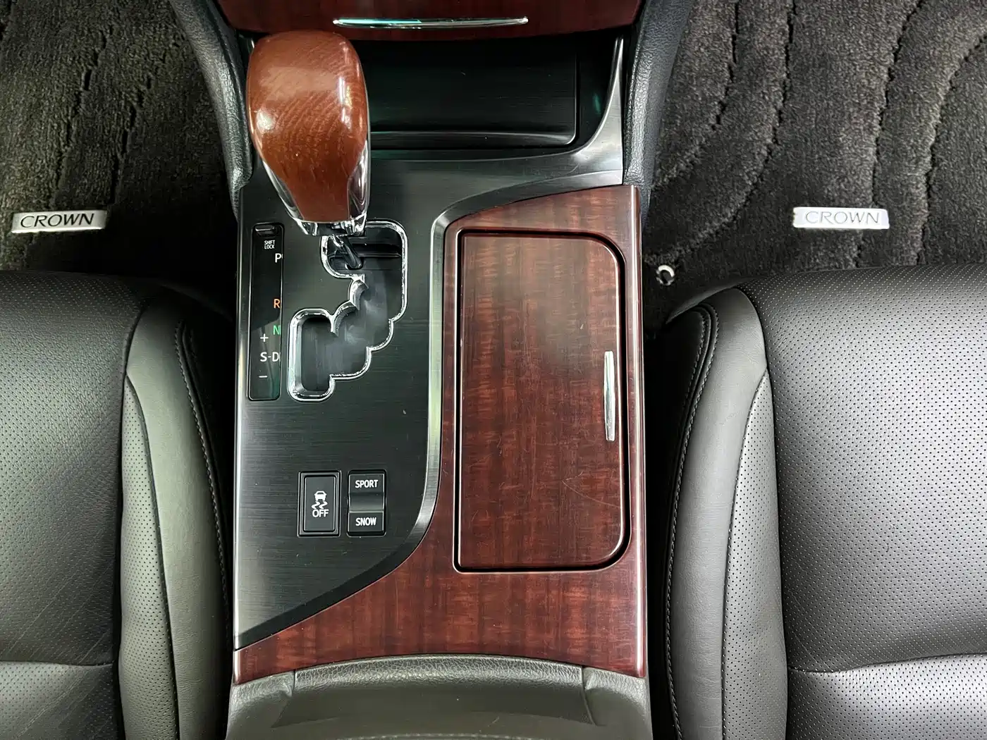 Toyota Crown 2010 2.5L Royal Leather Sunroof Navigation фото 11