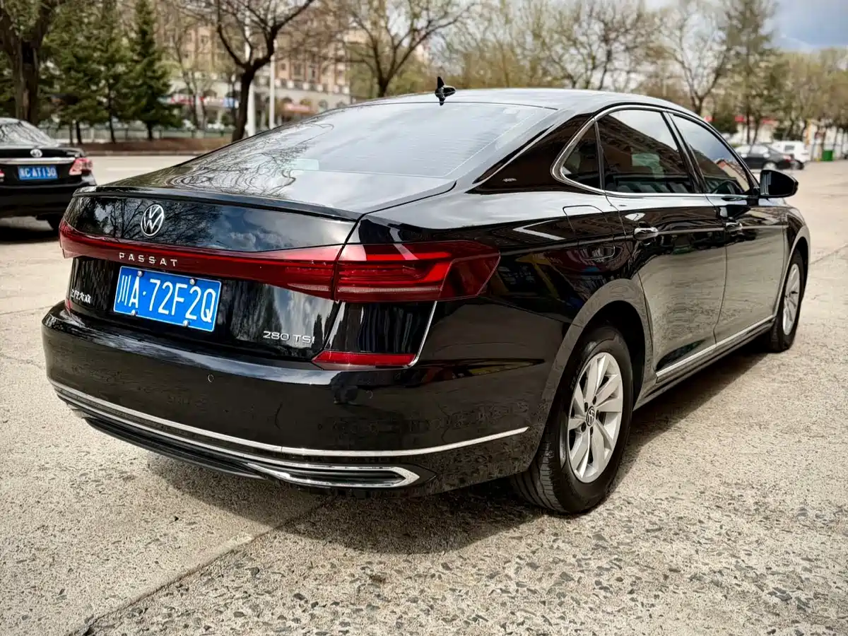 Volkswagen Passat 2022 280TSI Business Edition фото 5