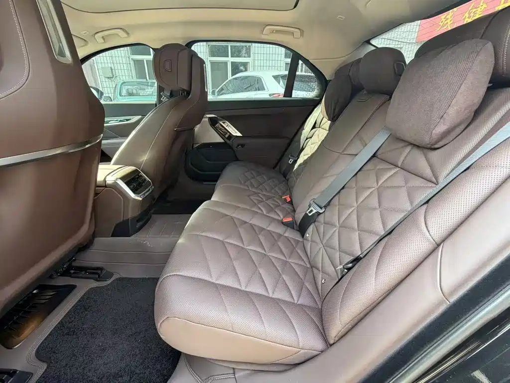 BMW 7 Series 2026 2026 735Li M Sport Package