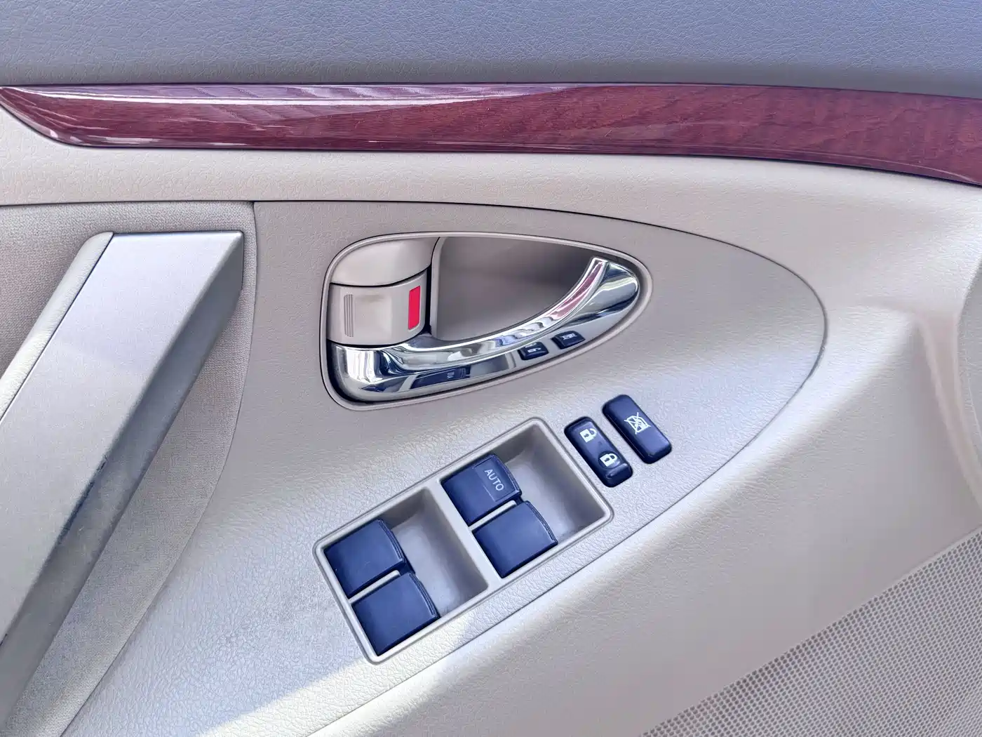 Toyota Camry 2013 200E Classic Elite Edition фото 17