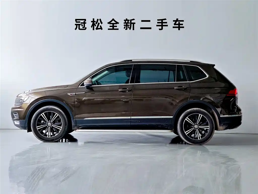Volkswagen Tiguan L 2017 380TSI Automatic 4WD Luxury Edition фото 4