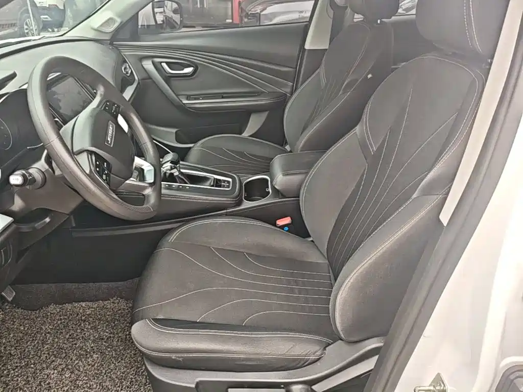 Jetour X70M 2021 2021 1.5T DCT Luxury Partner 7-seater