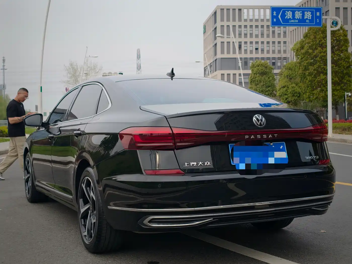Volkswagen Passat 2024 Model 380TSI Starlight Elite фото 4