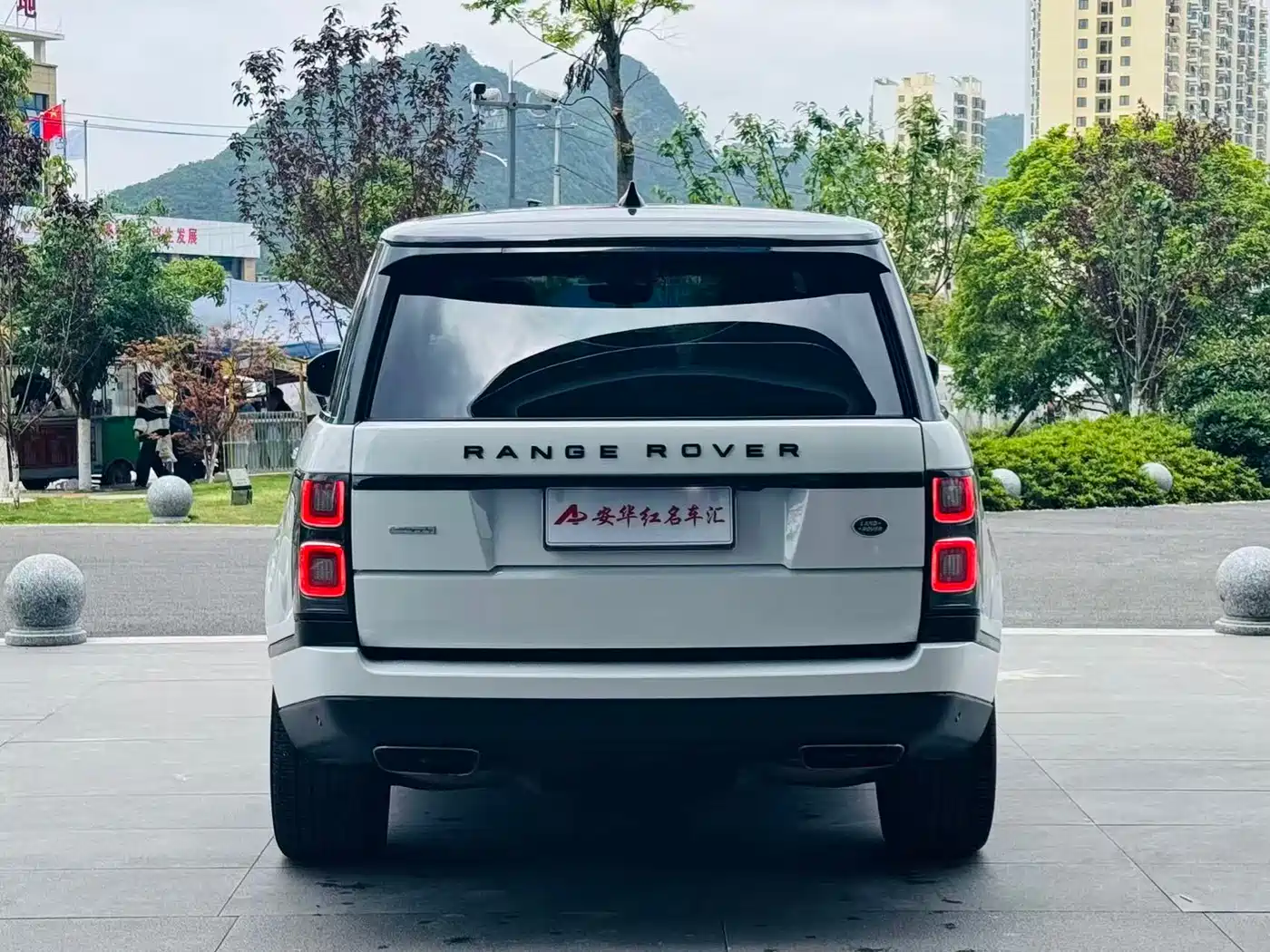 Land Rover Range Rover 2019 3.0 SC V6 Prestige Genesis Extended Edition фото 4