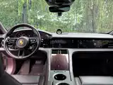 صورة 3 - Porsche Taycan