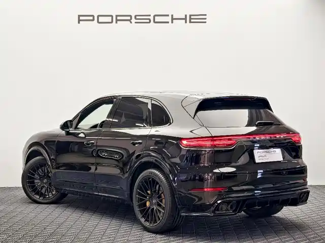 Porsche Cayenne — фото 5