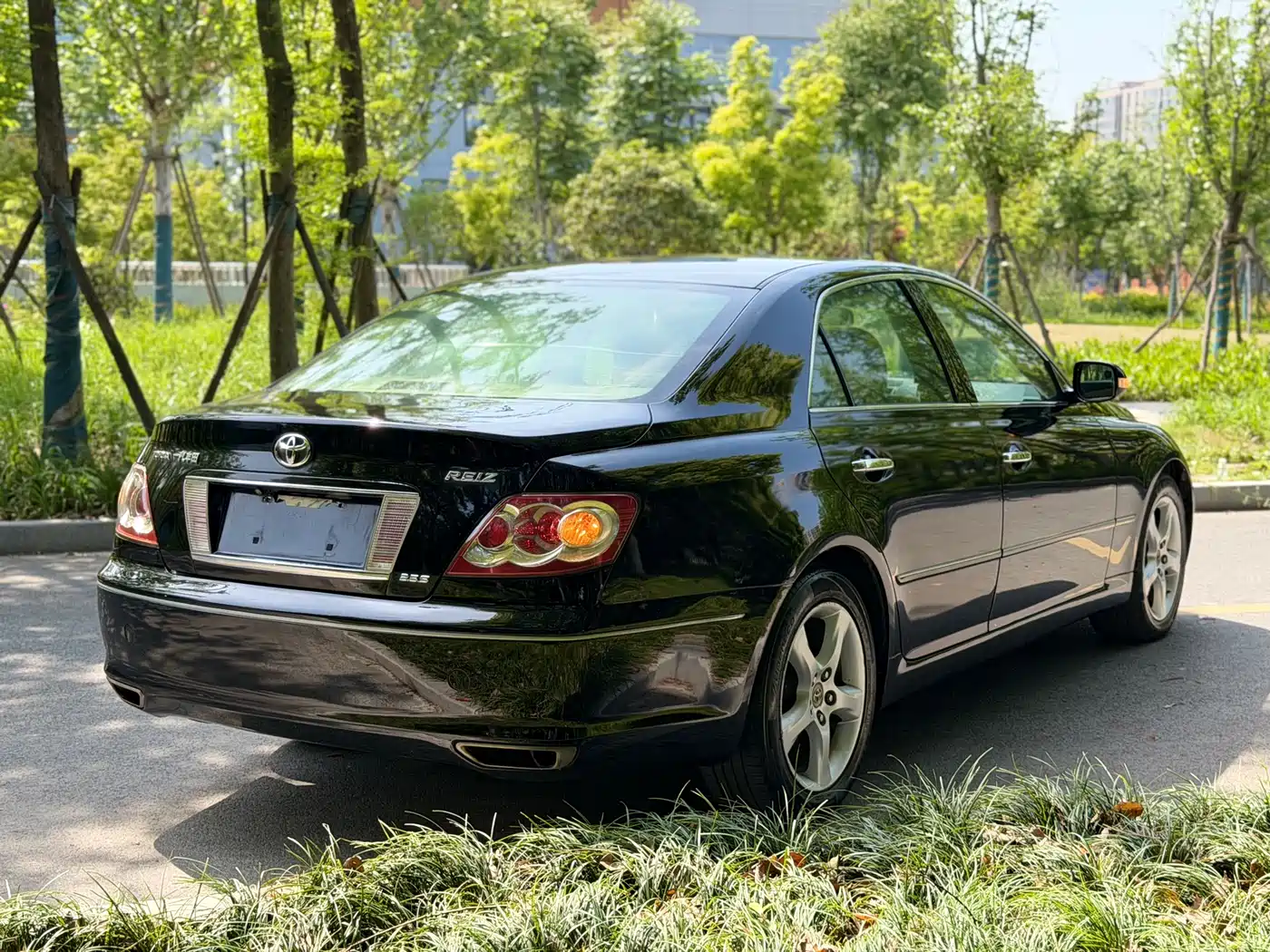 Toyota Reiz 2008 2.5S Special Commemorative Edition фото 15