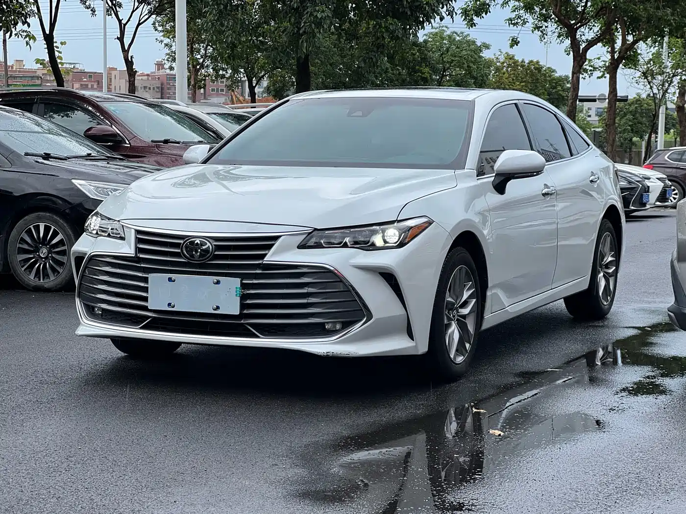 Toyota Avalon 2019 2.0L Luxury Edition (China VI)