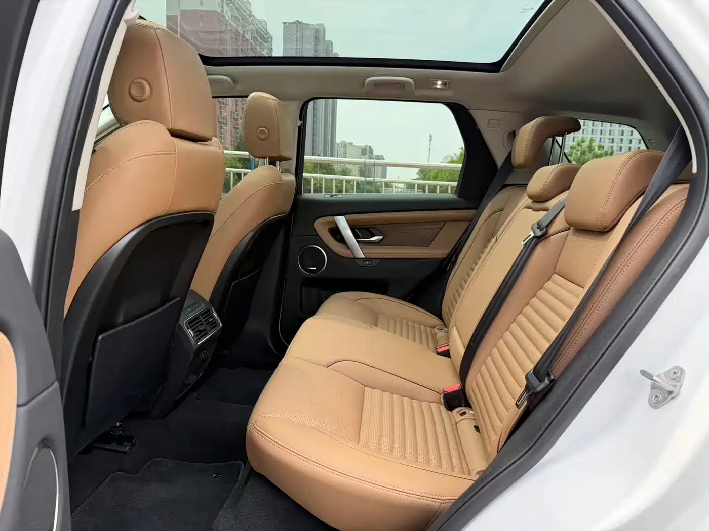 LAND ROVER DISCOVER SPORTS