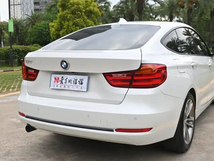 BMW 3 Series GT 2016 320i Design Package фото 17