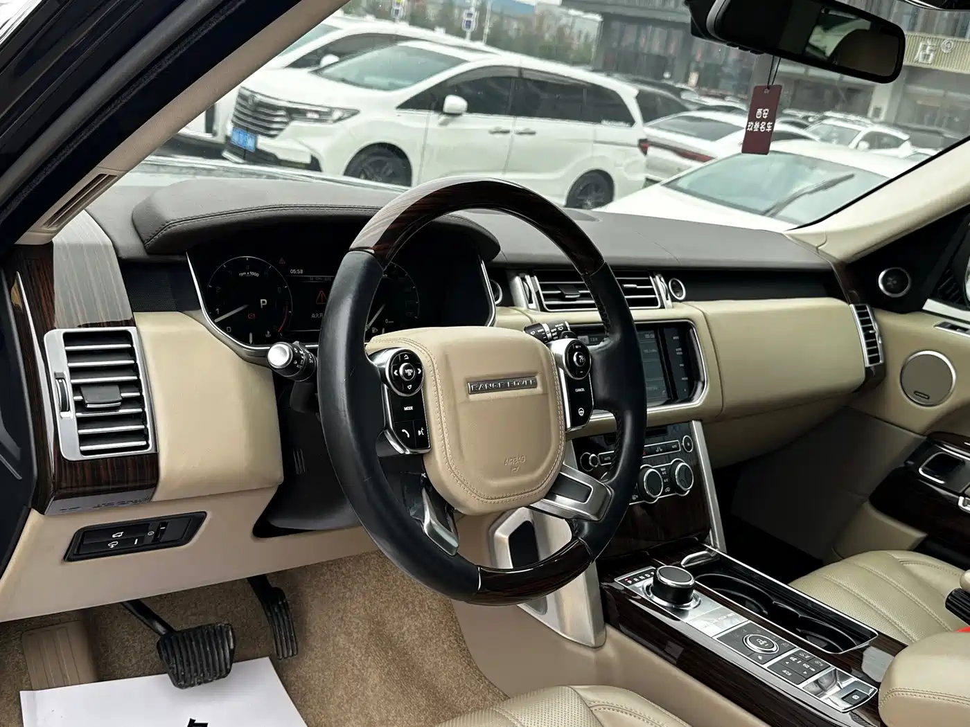 Land Rover Range Rover 2015 3.0 SC V6 Vogue фото 9