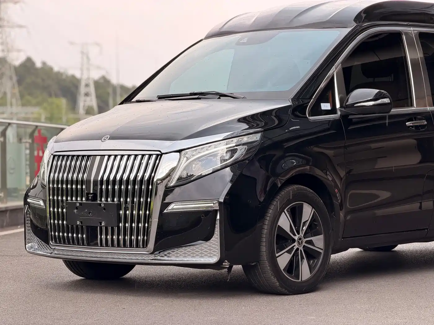 Mercedes-Benz V-Class 2022 V 260 L Long Wheelbase Luxury Edition фото 3