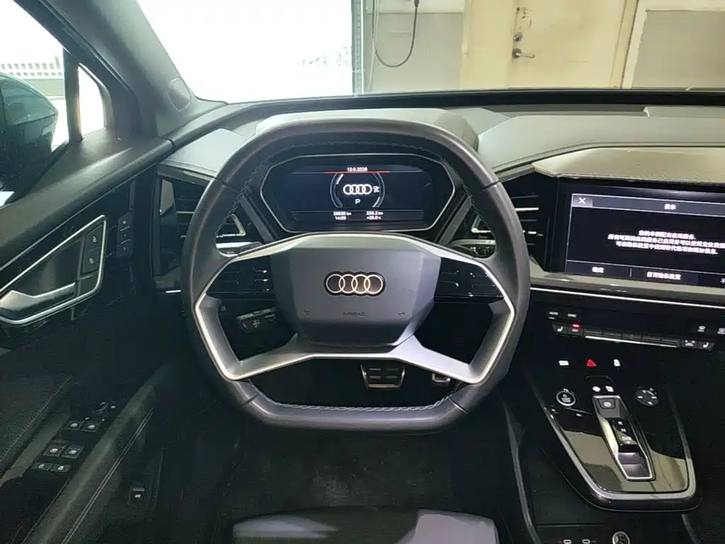 Audi Q4 e-tron 2025 2024 40 e-tron Creation Edition
