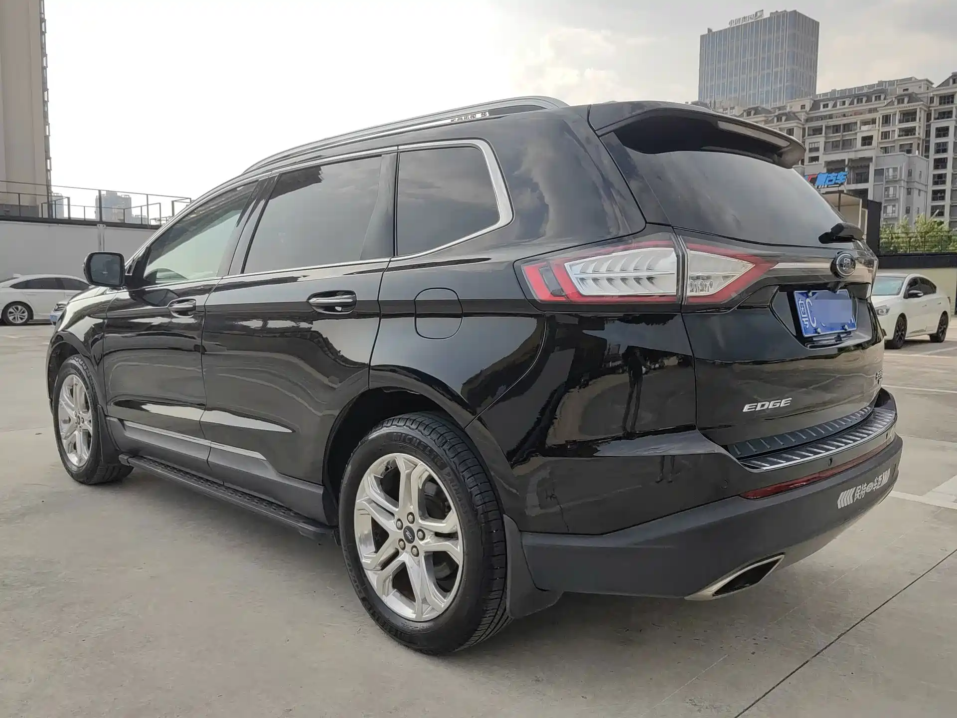 Фото 7 - Ford Edge