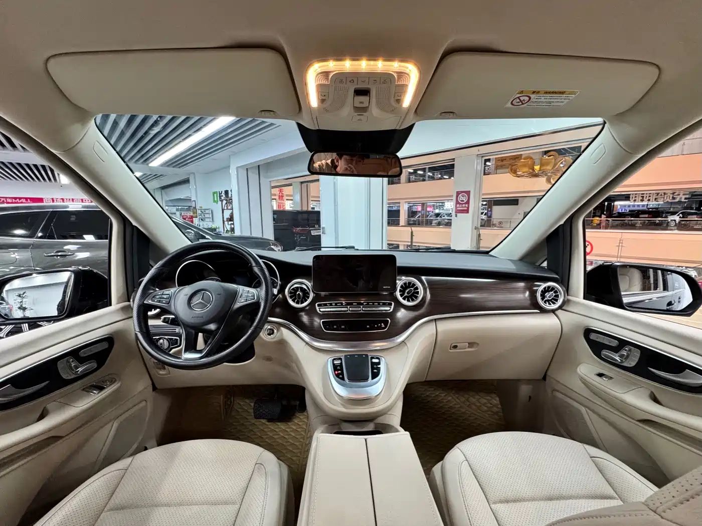 Mercedes-Benz V-Class 2022 V 260 Prestige Edition фото 8